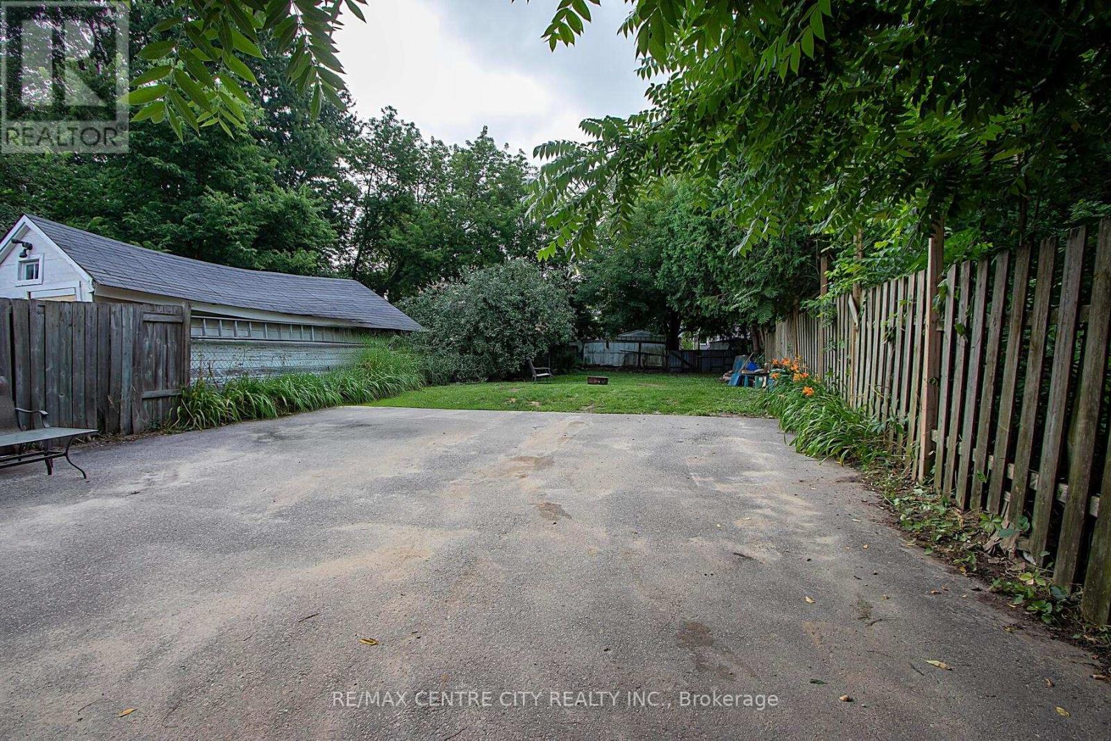 717 Central Avenue, London East, Ontario  N5W 3P9 - Photo 3 - X12326222