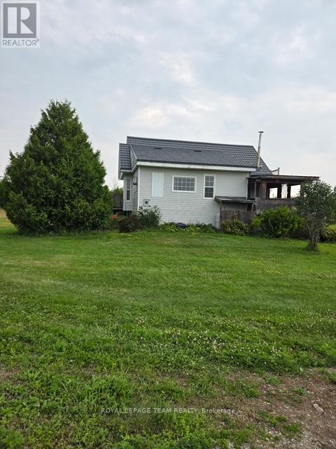 401 Sturgess Road S, Montague, Ontario  K7A 4S7 - Photo 2 - X12326210