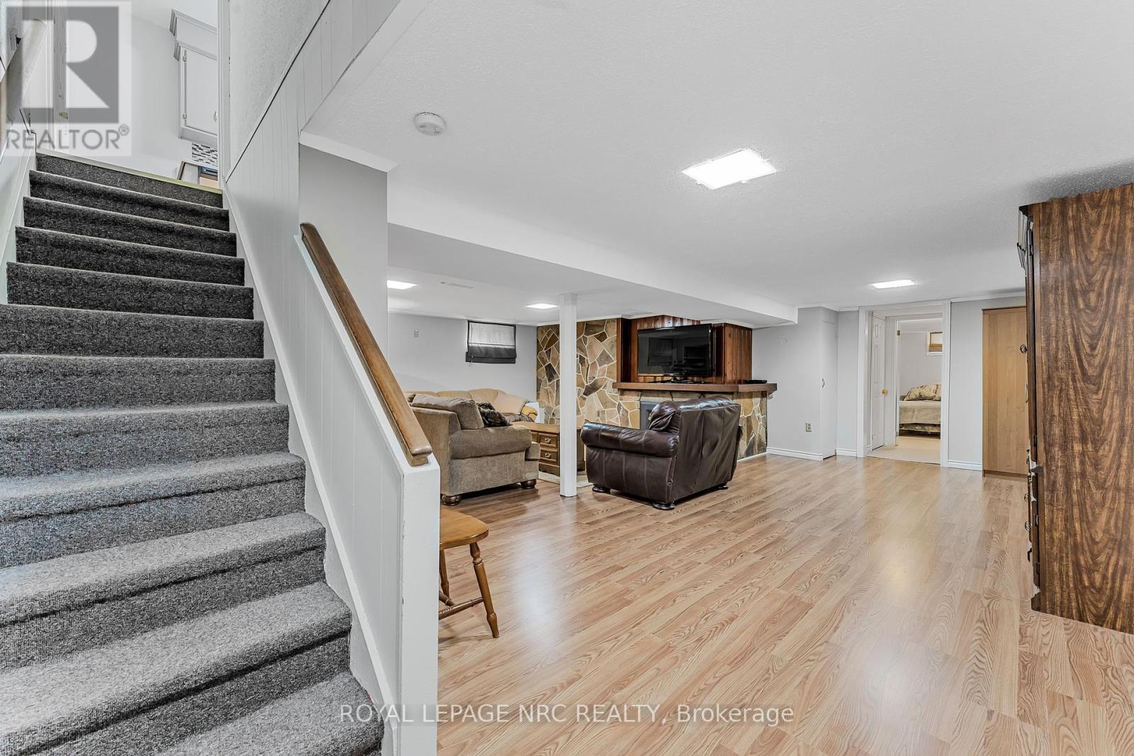 6 Maplewood Drive, St. Catharines, Ontario  L2M 3P1 - Photo 23 - X12326217