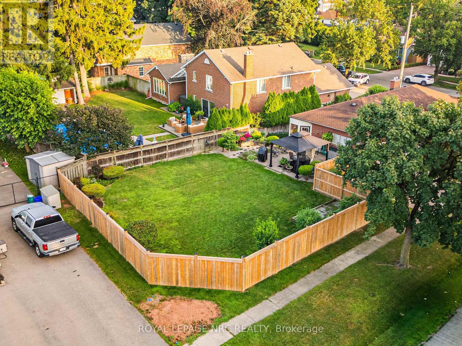 6 Maplewood Drive, St. Catharines, Ontario  L2M 3P1 - Photo 3 - X12326217