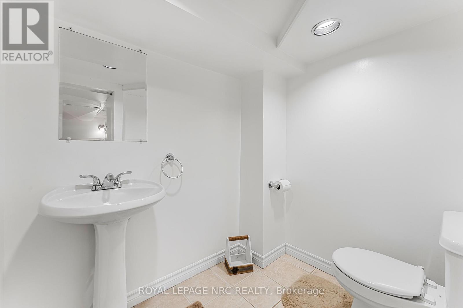 6 Maplewood Drive, St. Catharines, Ontario  L2M 3P1 - Photo 32 - X12326217