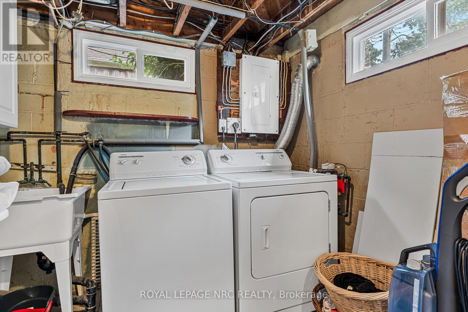 6 Maplewood Drive, St. Catharines, Ontario  L2M 3P1 - Photo 33 - X12326217