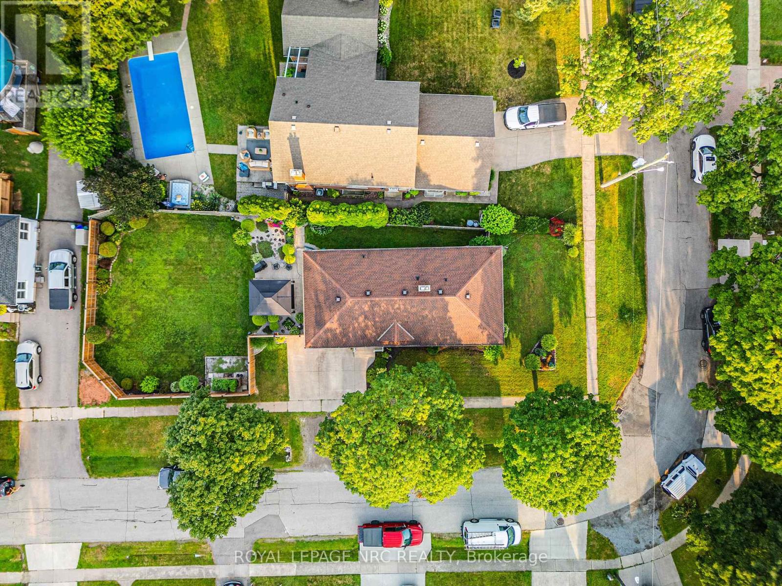 6 Maplewood Drive, St. Catharines, Ontario  L2M 3P1 - Photo 5 - X12326217