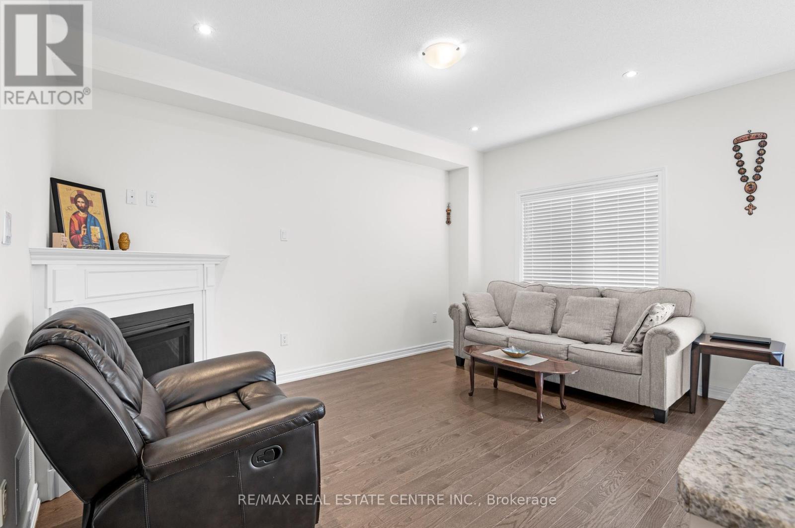 168 Clark Street, Shelburne, Ontario  L9V 3X2 - Photo 11 - X12325054