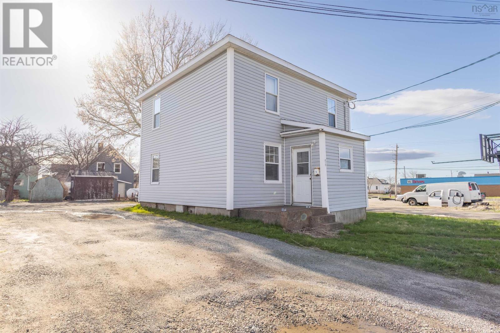 455 Whitney Avenue, Sydney, Nova Scotia  B1L 1G2 - Photo 1 - 202510042