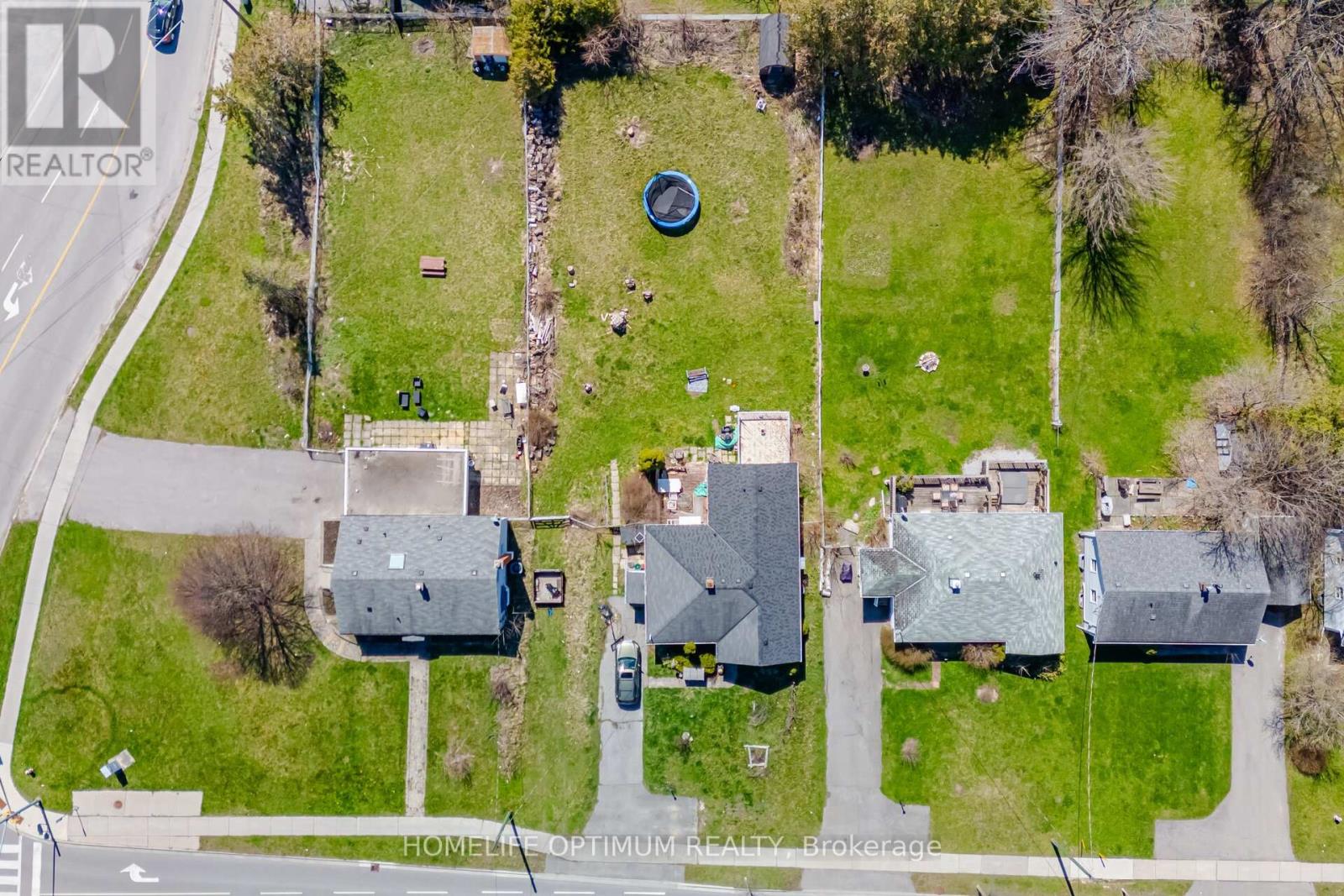 132 Eagle Street, Newmarket, Ontario  L3Y 1J4 - Photo 5 - N12326214
