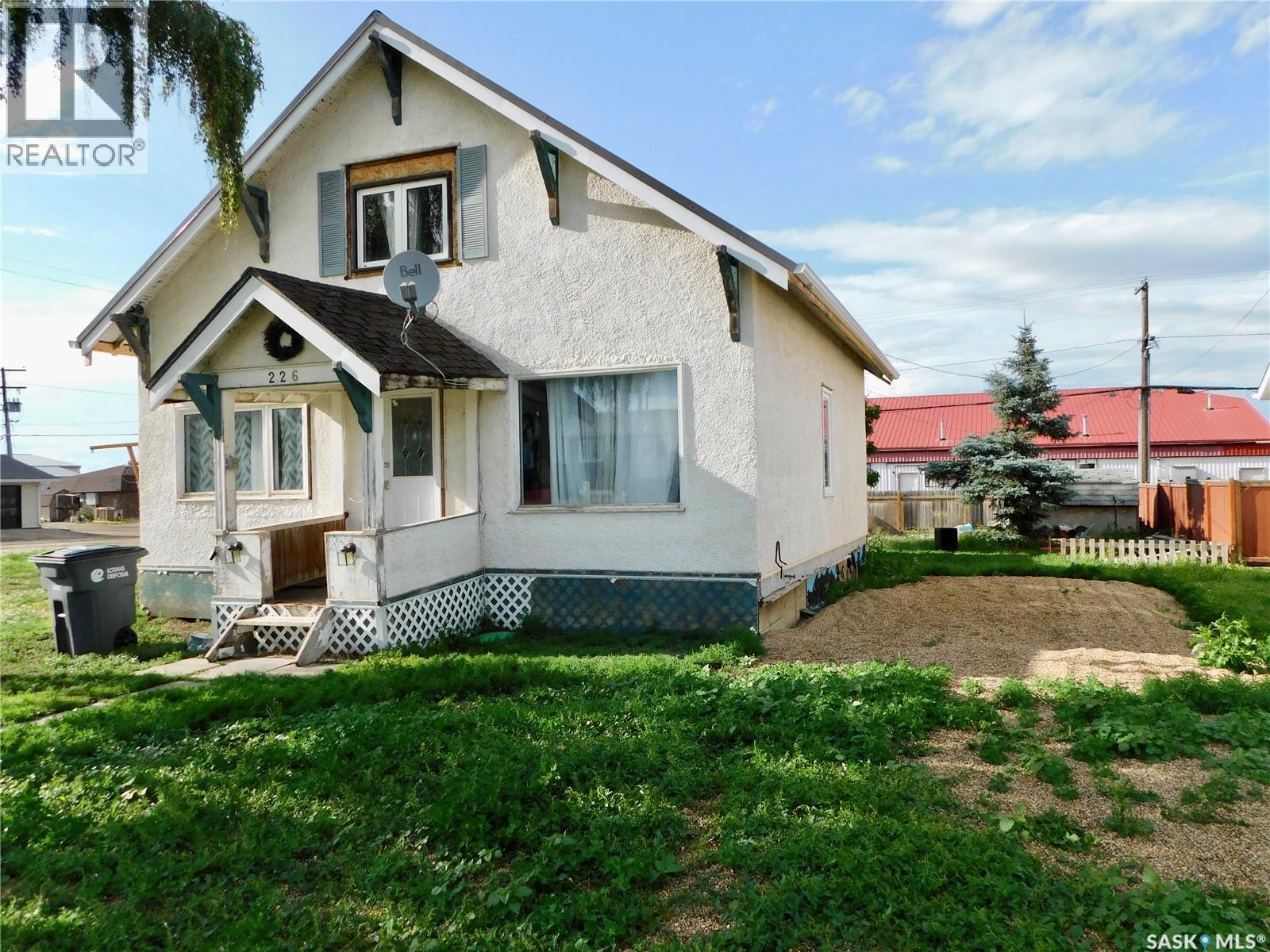 226 2nd AVENUE W, Assiniboia, Saskatchewan