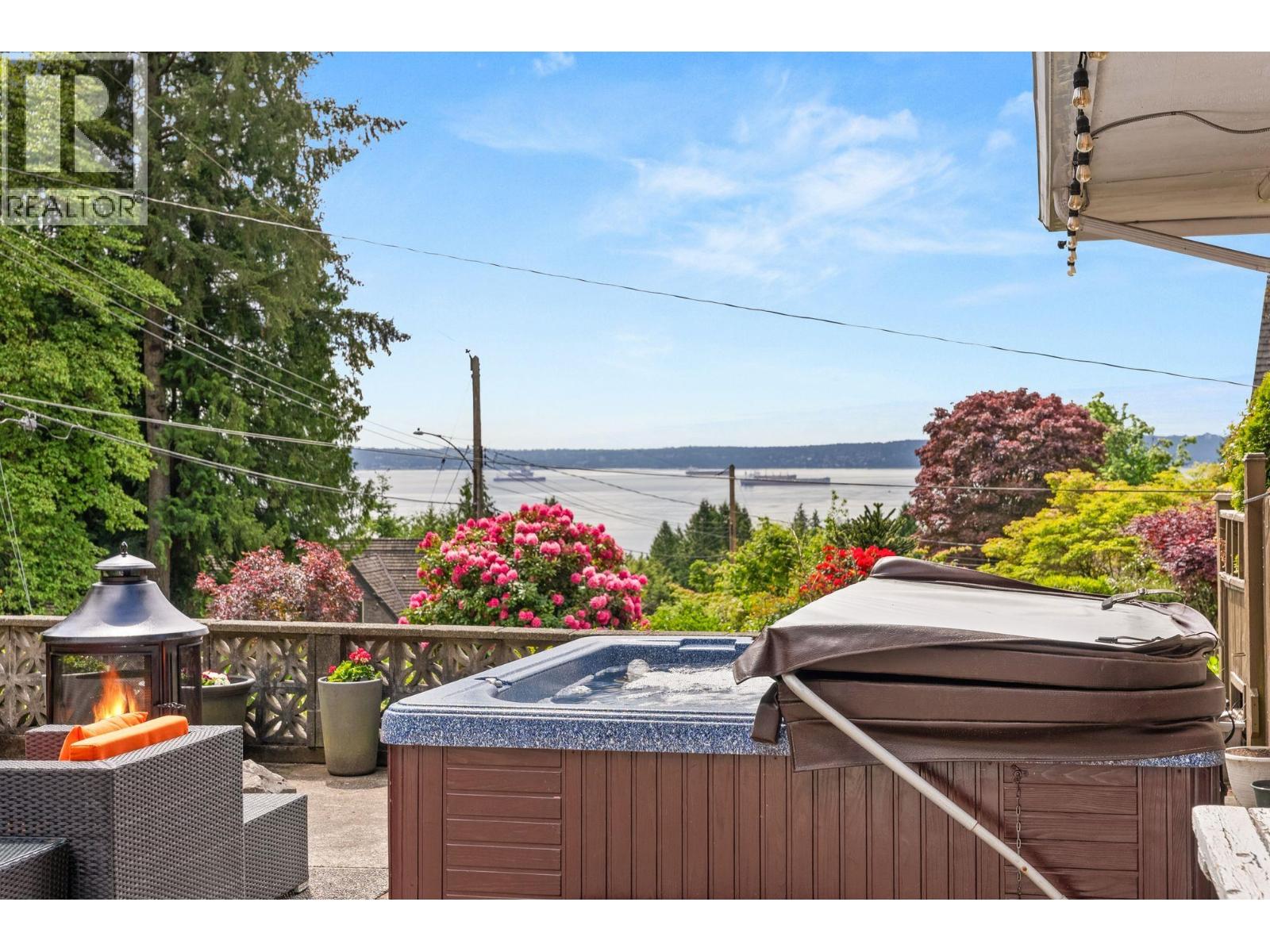 4780 Estevan Place, West Vancouver, British Columbia  V7W 1G9 - Photo 9 - R3033842