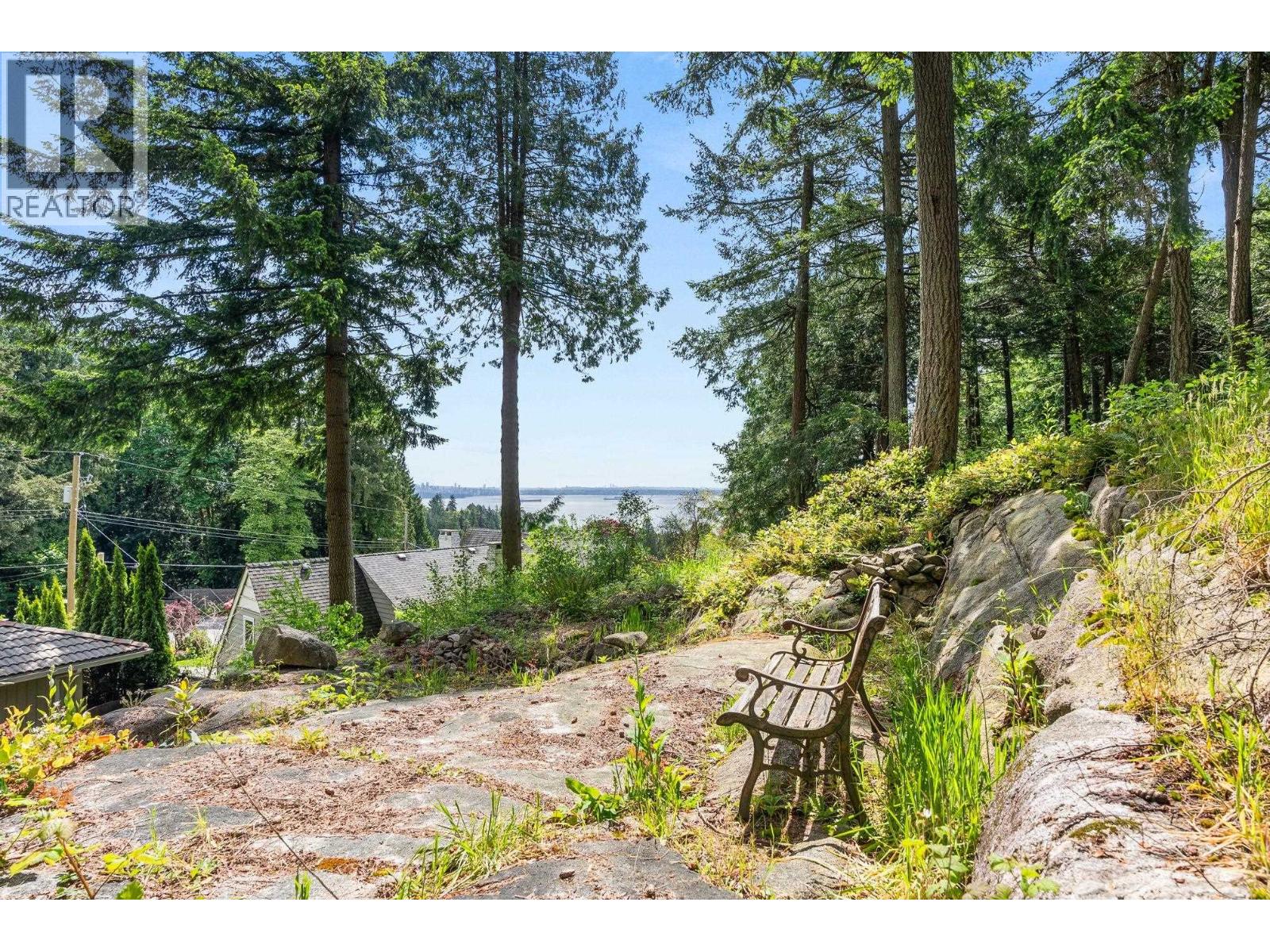 4780 Estevan Place, West Vancouver, British Columbia  V7W 1G9 - Photo 27 - R3033842