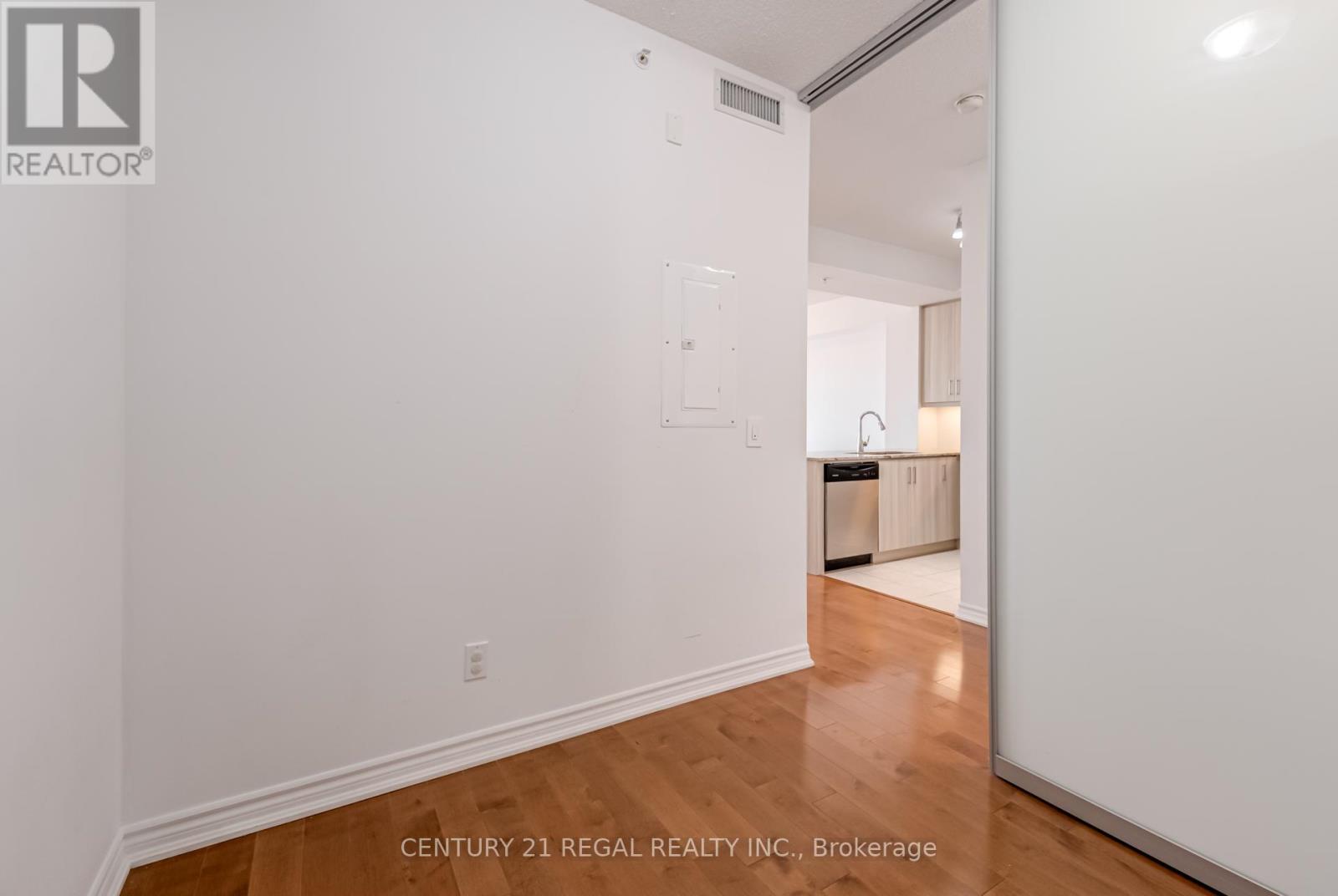710 - 15 James Finlay Way, Toronto, Ontario  M3M 0B3 - Photo 25 - W12326219