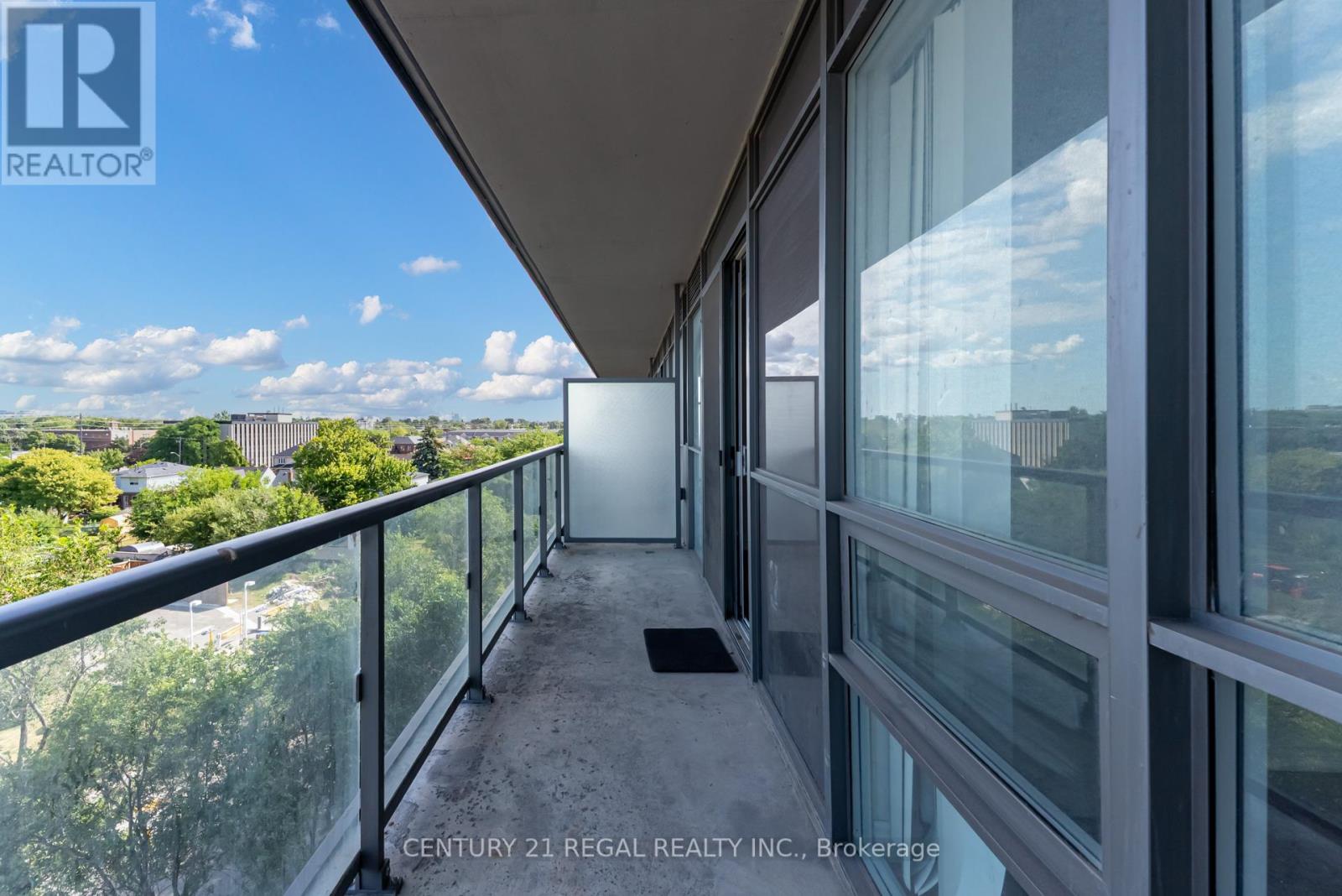 710 - 15 James Finlay Way, Toronto, Ontario  M3M 0B3 - Photo 37 - W12326219