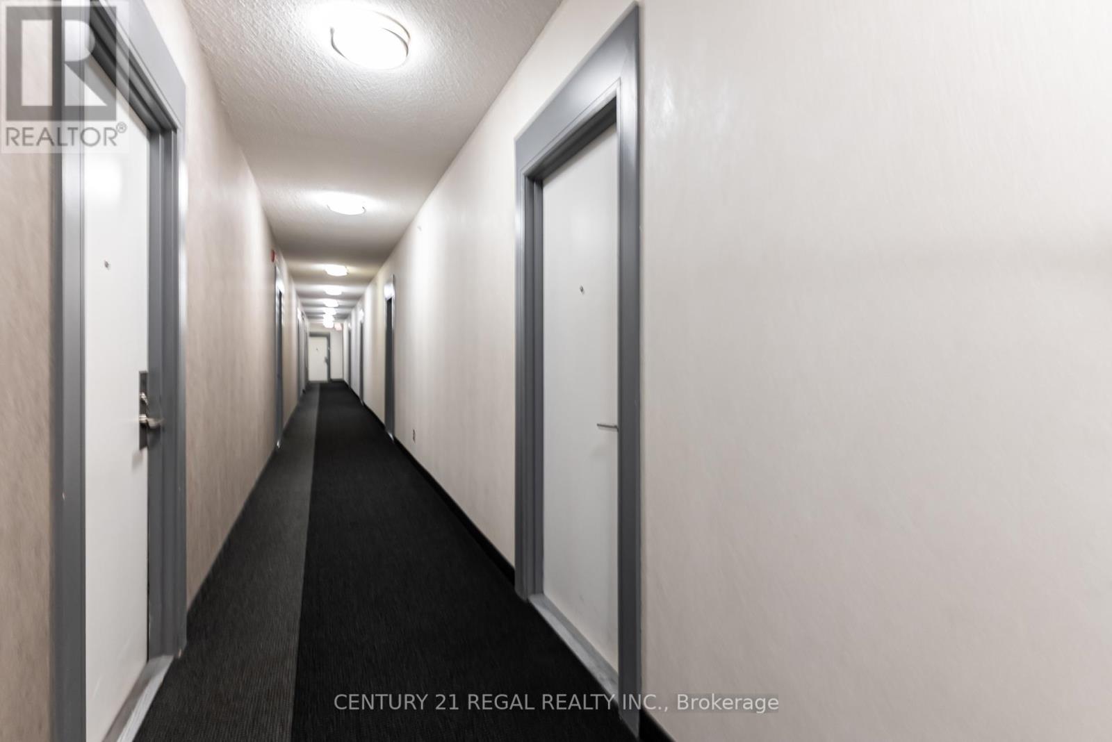 710 - 15 James Finlay Way, Toronto, Ontario  M3M 0B3 - Photo 6 - W12326219