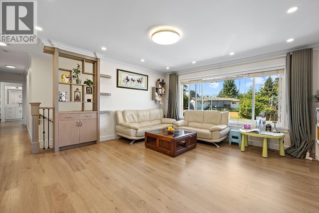Property at 9060 GARDEN CITY ROAD image 3