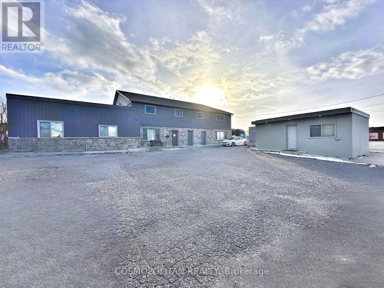 32 Davidson Street, St. Catharines, Ontario  L2R 2V4 - Photo 17 - X12326228