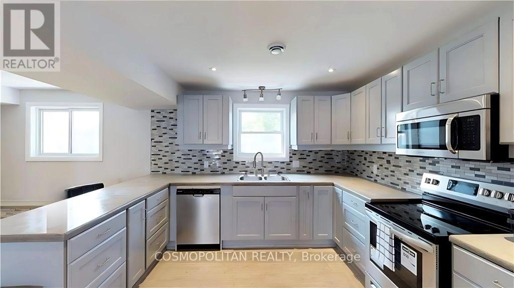 32 Davidson Street, St. Catharines, Ontario  L2R 2V4 - Photo 5 - X12326228