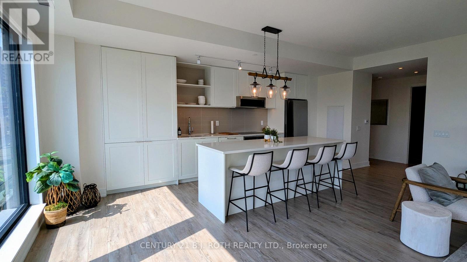 301 - 185 Dunlop Street E, Barrie, Ontario  L4M 1B2 - Photo 5 - S12326240