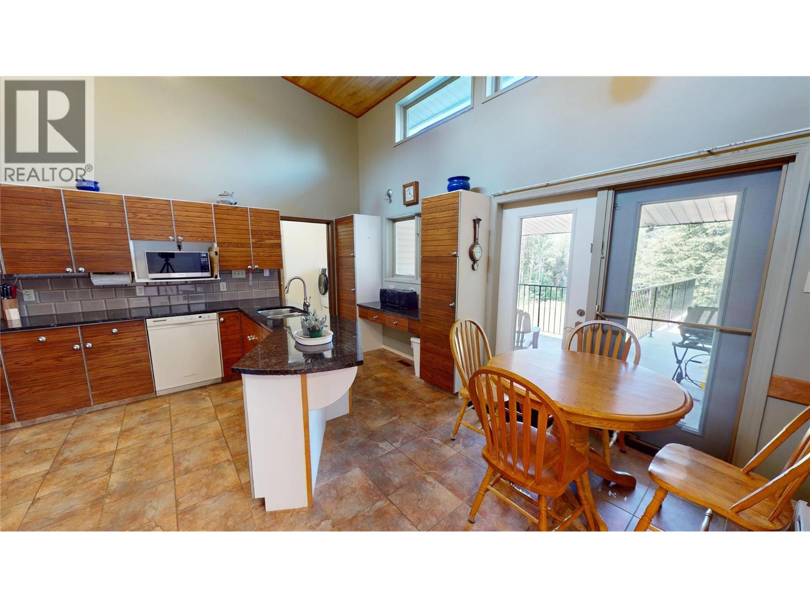 105 Castle Mountain Road, Fernie, British Columbia  V0B 1M4 - Photo 22 - 10357748