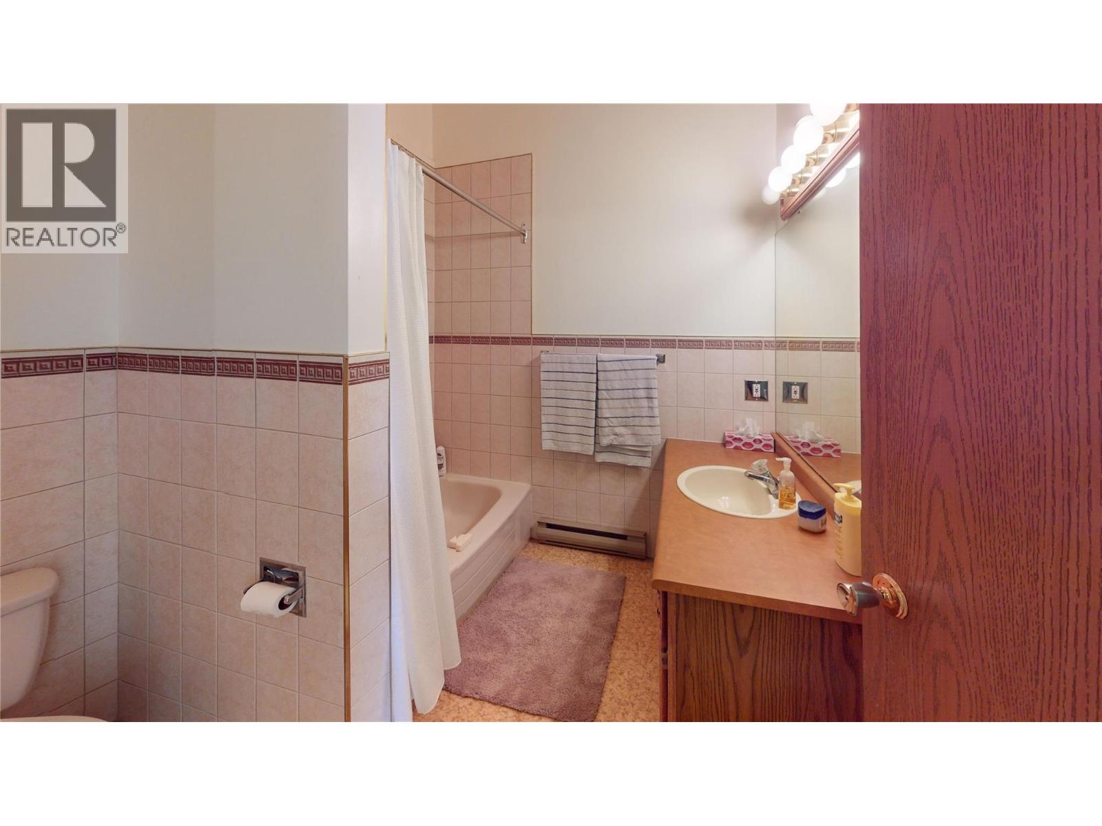 105 Castle Mountain Road, Fernie, British Columbia  V0B 1M4 - Photo 36 - 10357748