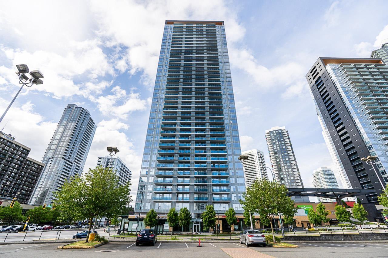 302 13615 FRASER HIGHWAY, Surrey, British Columbia