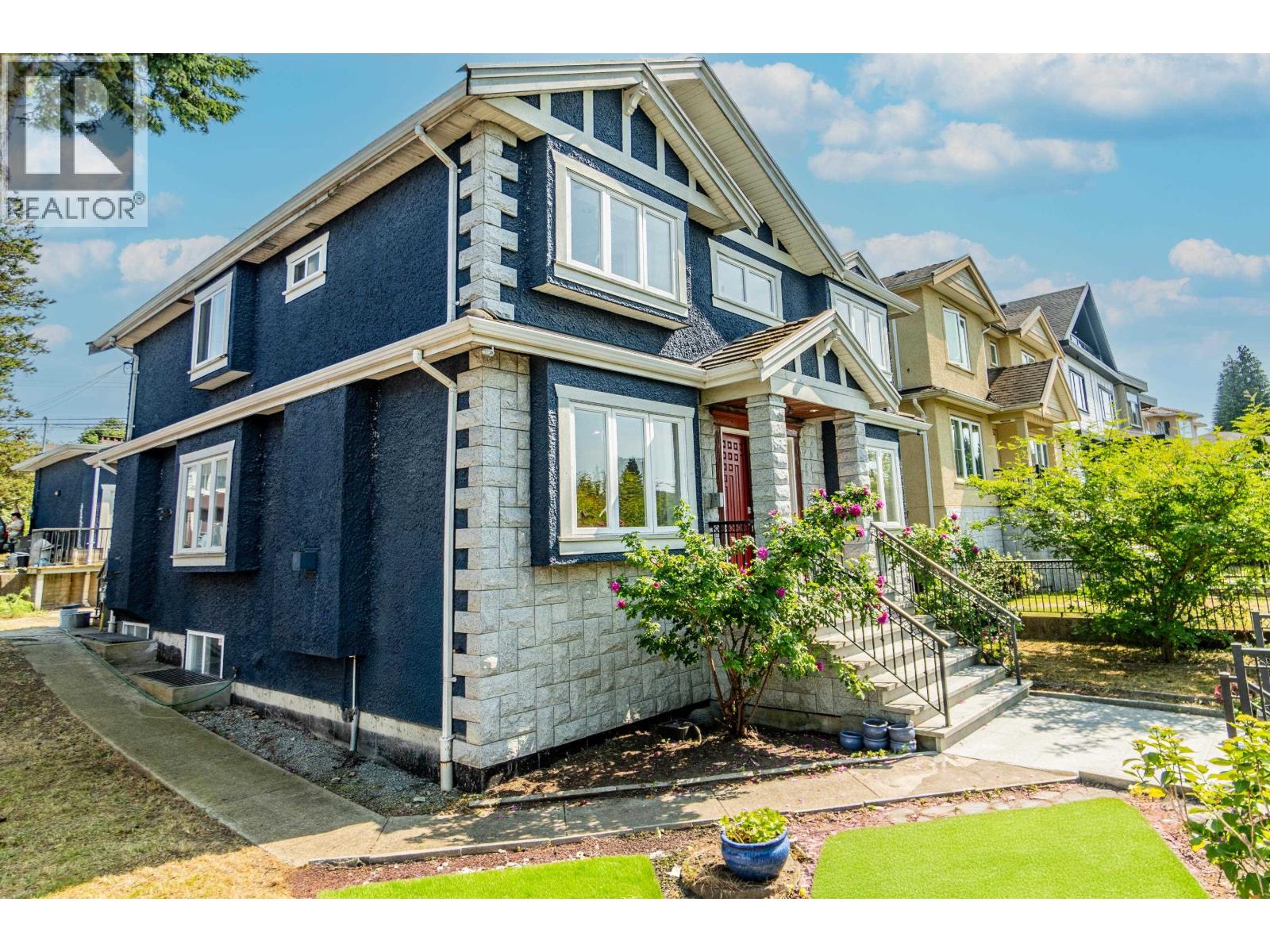 3394 Seaforth Drive, Vancouver, British Columbia  V5M 4C5 - Photo 2 - R3033796