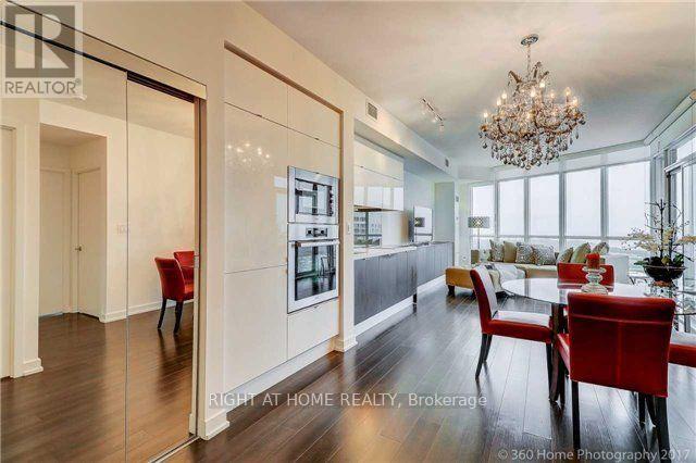 4309 - 21 Iceboat Terrace, Toronto, Ontario  M5V 4A9 - Photo 5 - C12326262