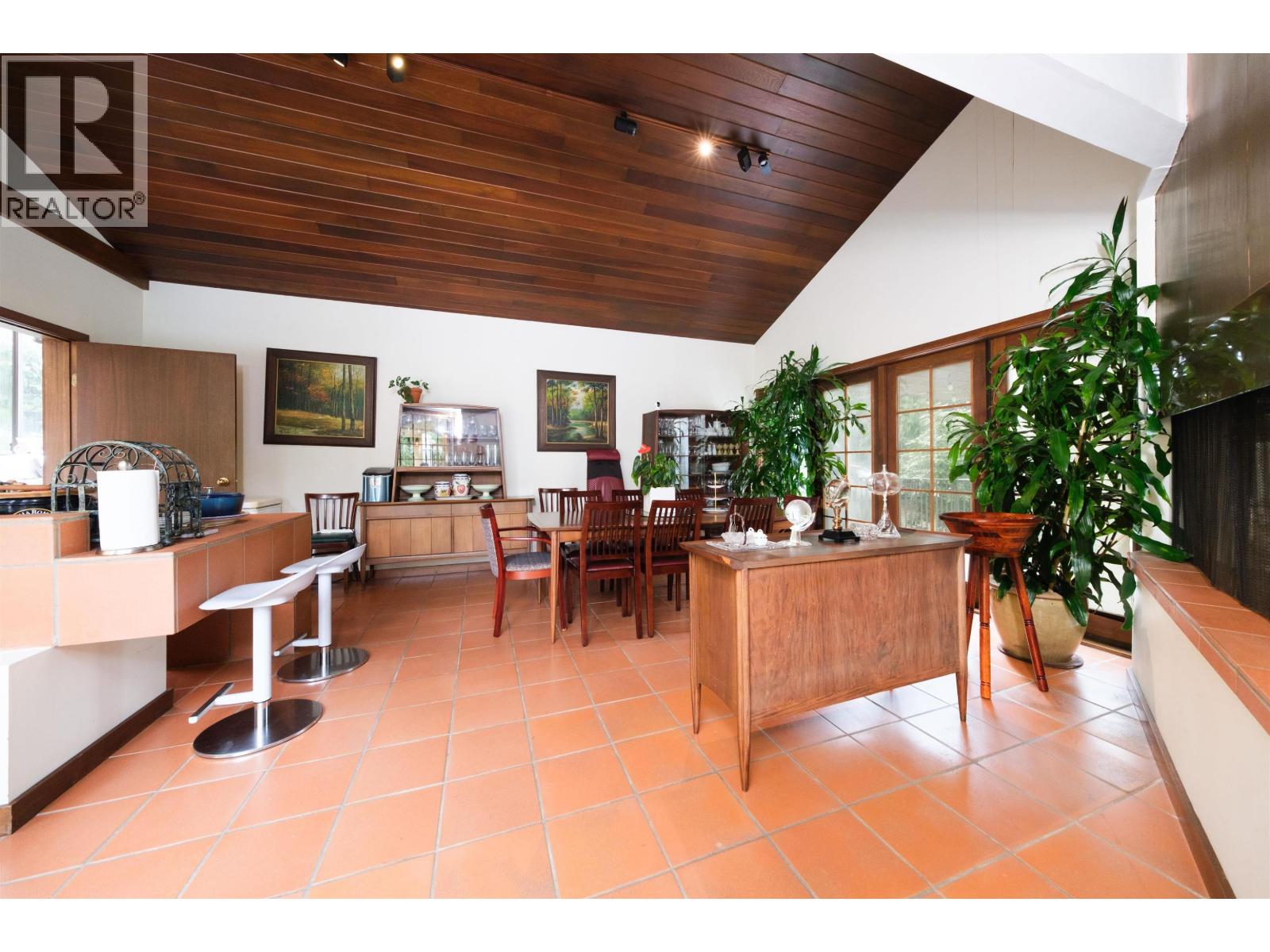 6000 Buckingham Avenue, Burnaby, British Columbia  V5E 2A4 - Photo 7 - R3033396