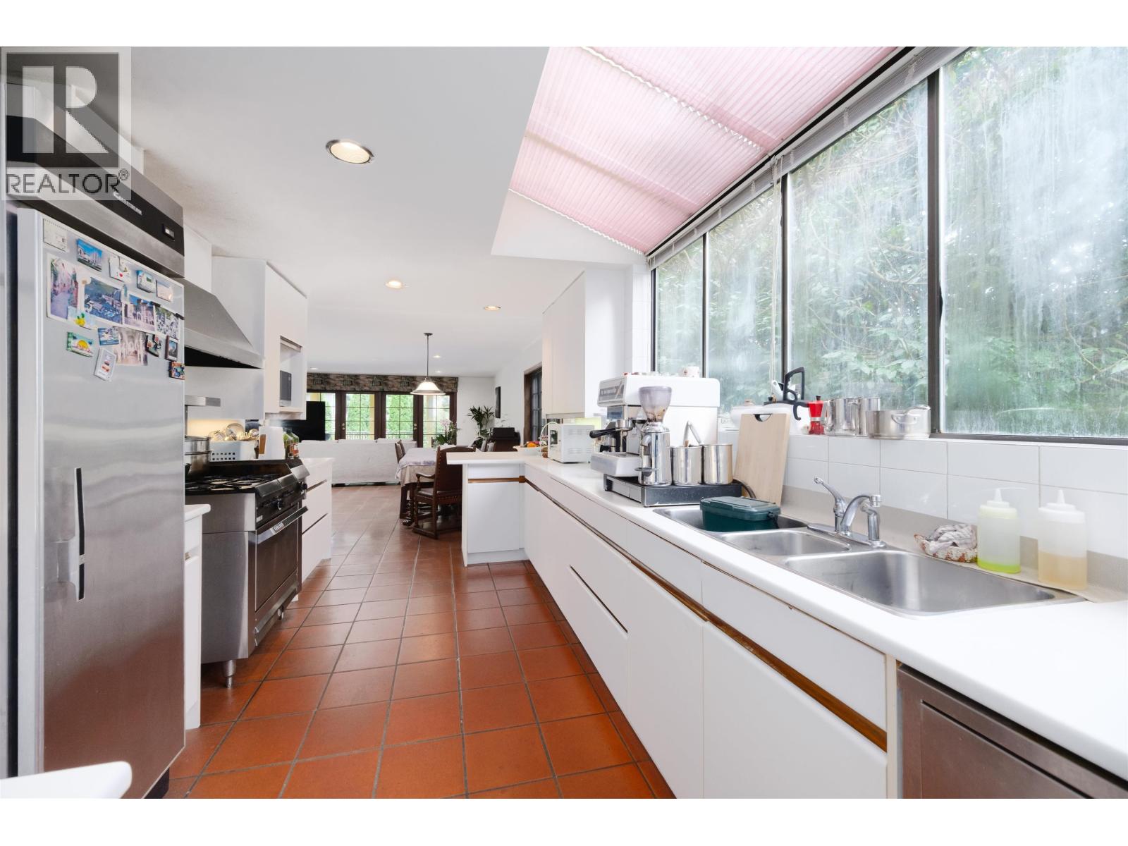 6000 Buckingham Avenue, Burnaby, British Columbia  V5E 2A4 - Photo 11 - R3033396