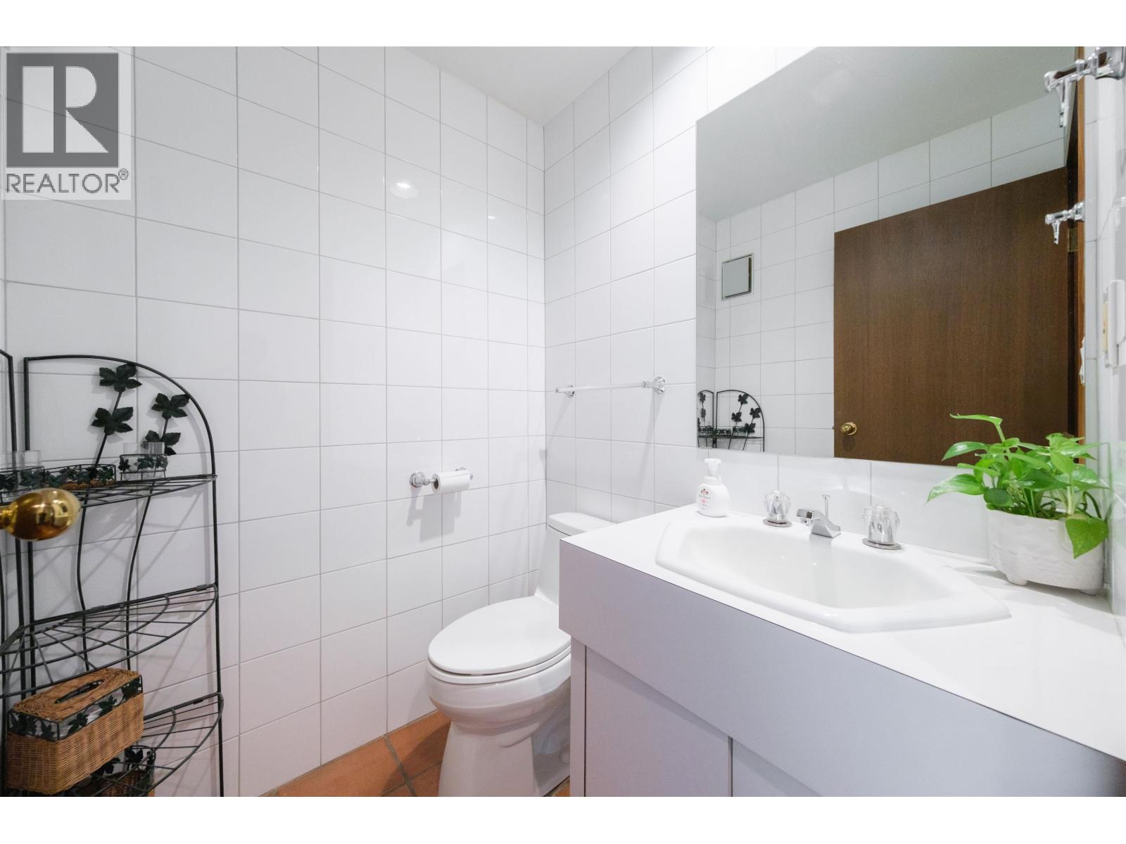 6000 Buckingham Avenue, Burnaby, British Columbia  V5E 2A4 - Photo 17 - R3033396