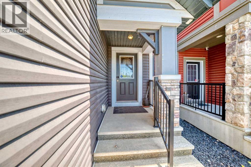 Property at 98 Legacy Close SE image 2