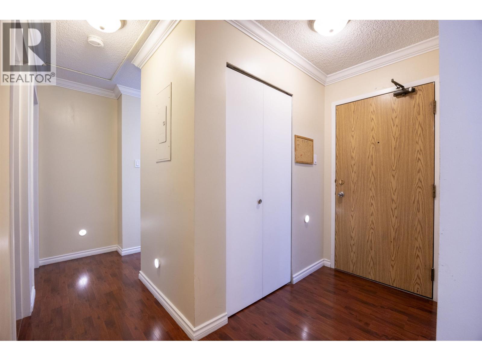 203 9521 Cardston Court, Burnaby, British Columbia  V3N 4R8 - Photo 9 - R3033961
