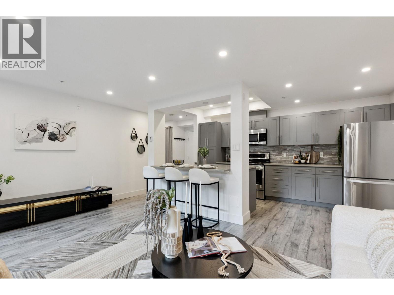Property at 101 2036 COQUITLAM AVENUE image 4