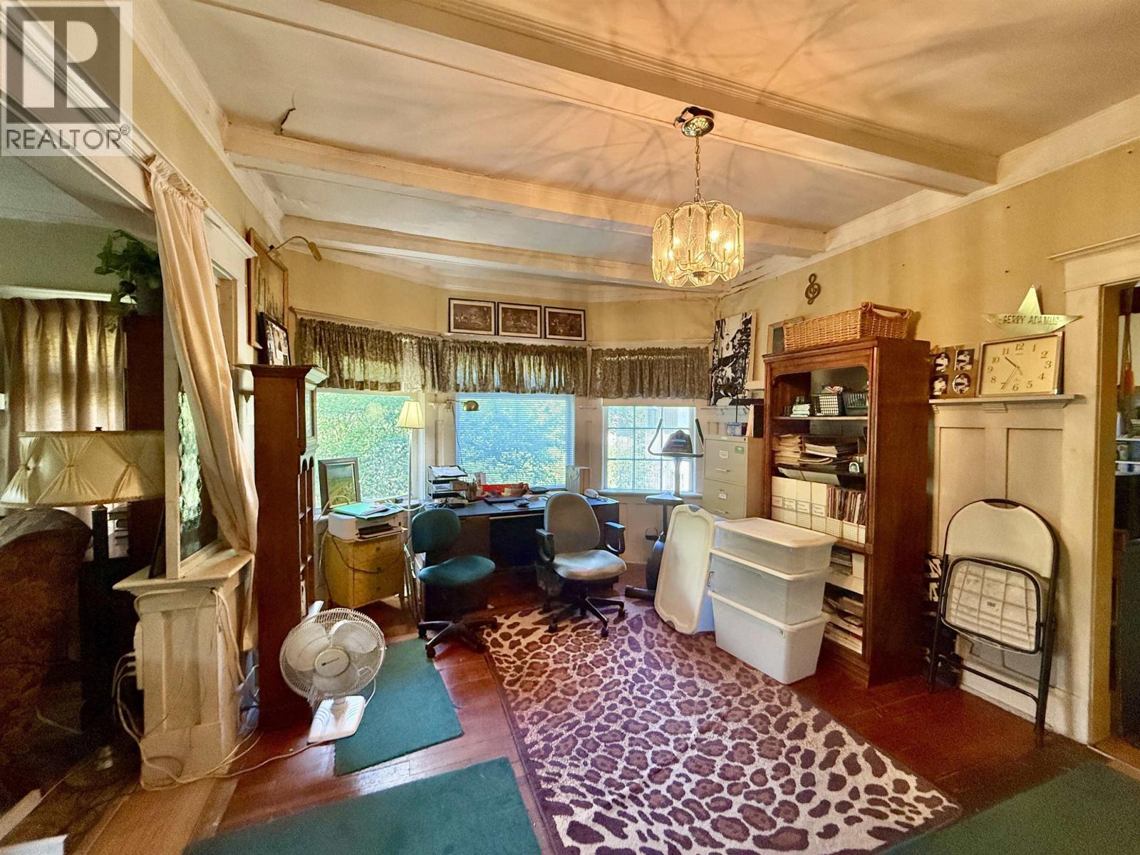 Property at 211 E 38TH AVENUE image 3