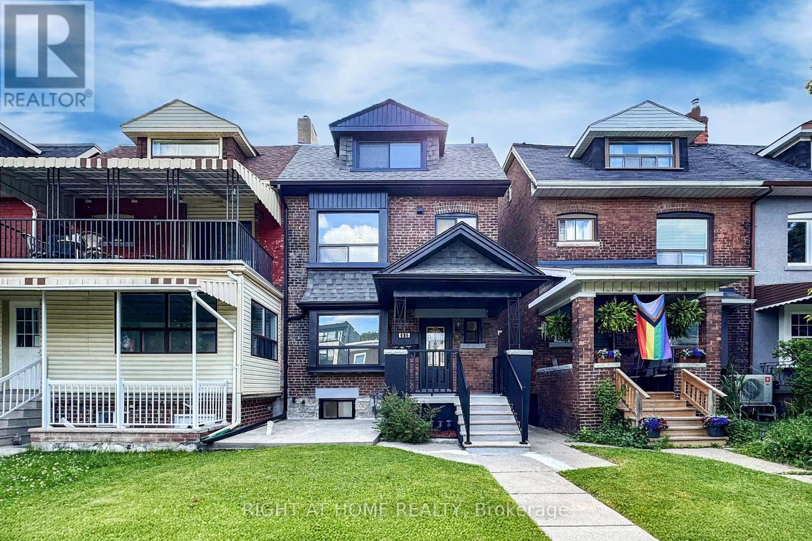 2 - 656 CRAWFORD STREET, Toronto, Ontario