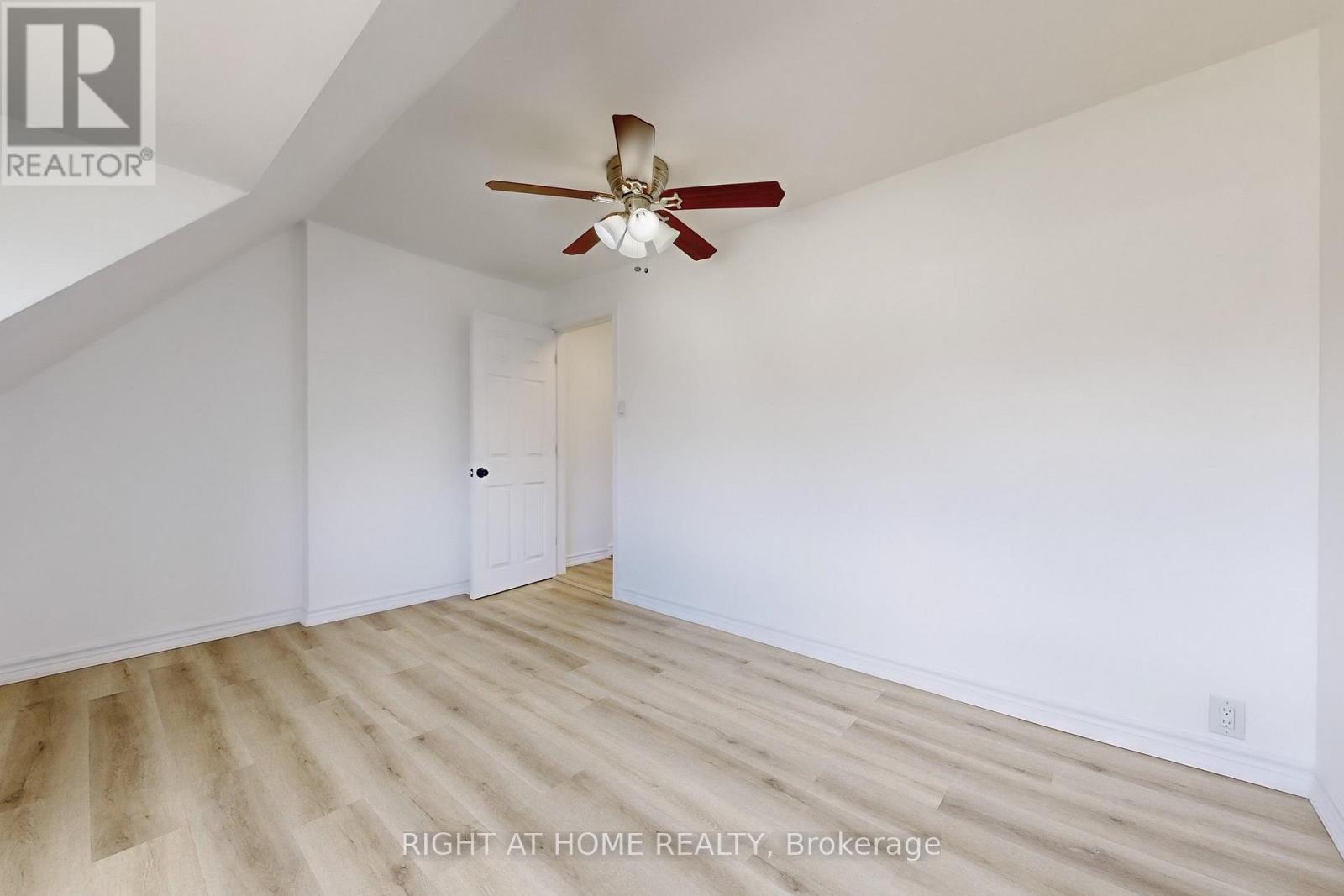 3 - 656 Crawford Street, Toronto, Ontario  M6G 3K2 - Photo 10 - C12326302