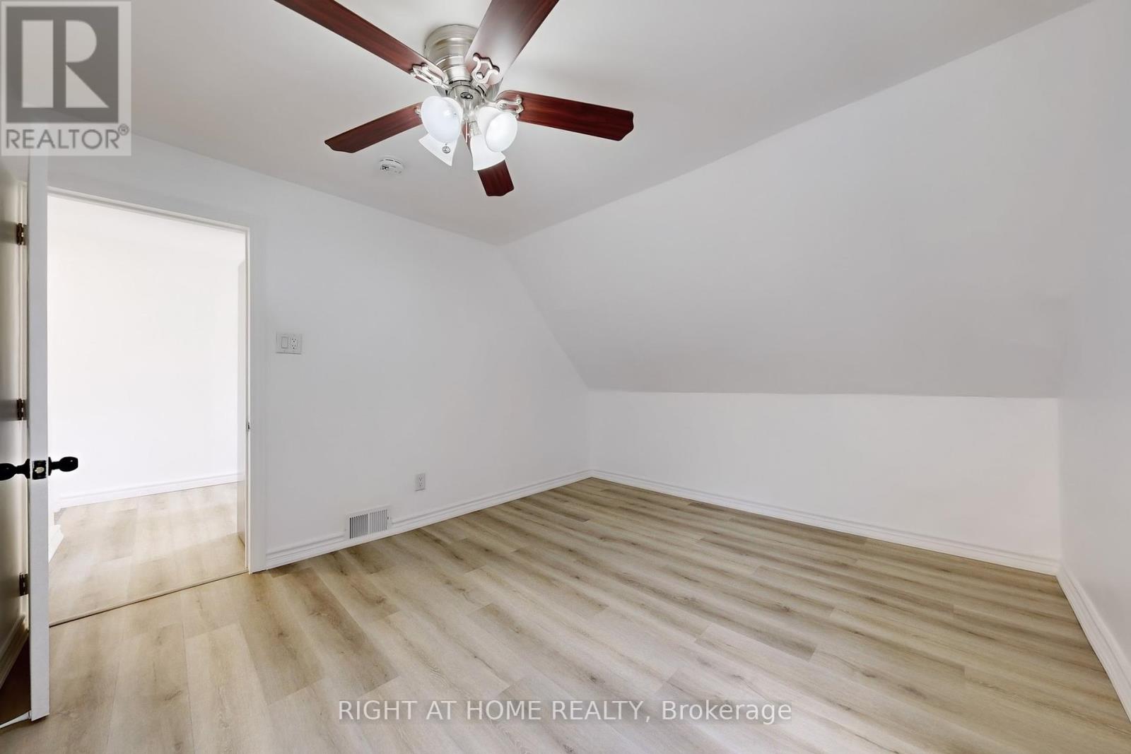 3 - 656 Crawford Street, Toronto, Ontario  M6G 3K2 - Photo 13 - C12326302