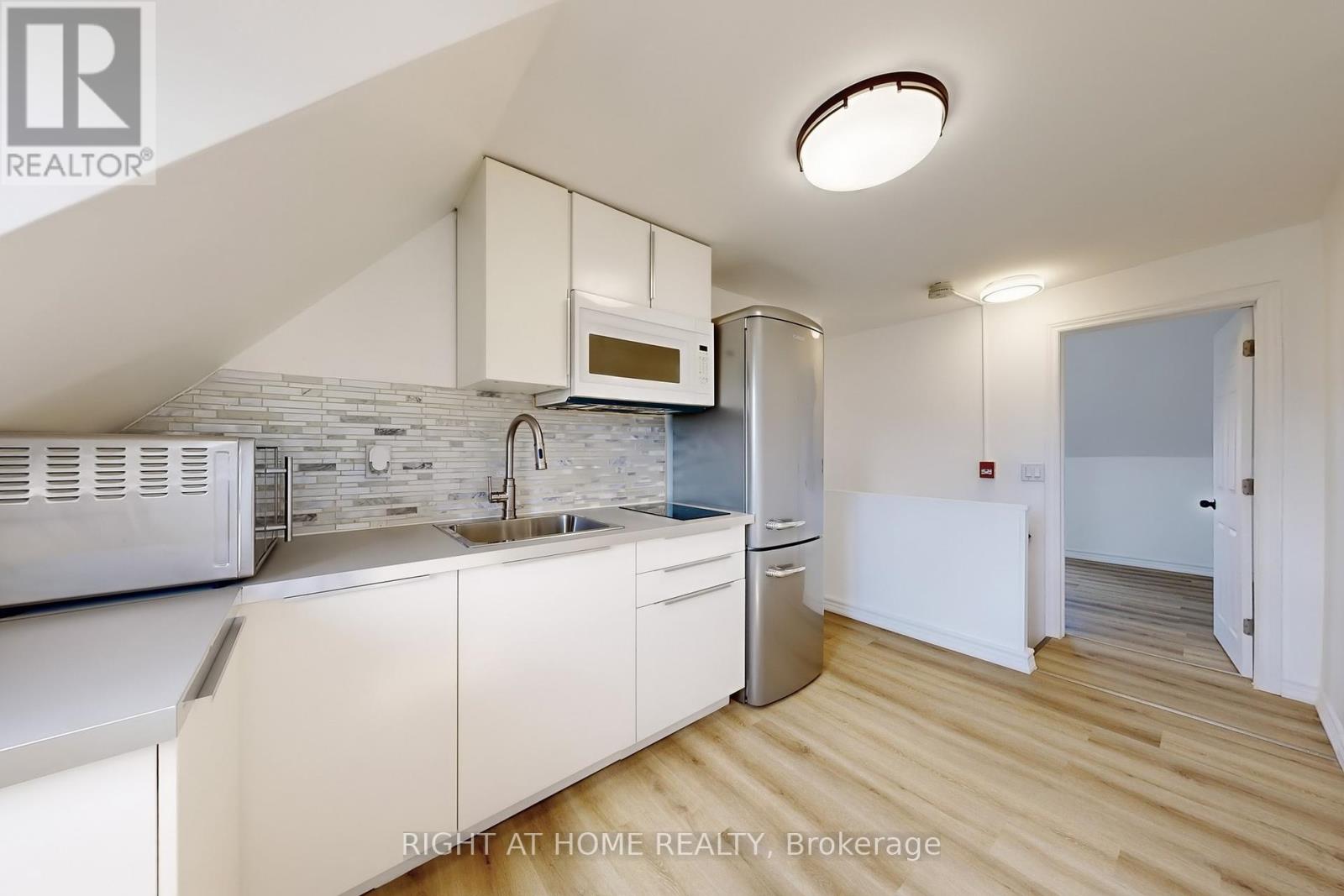 3 - 656 Crawford Street, Toronto, Ontario  M6G 3K2 - Photo 7 - C12326302