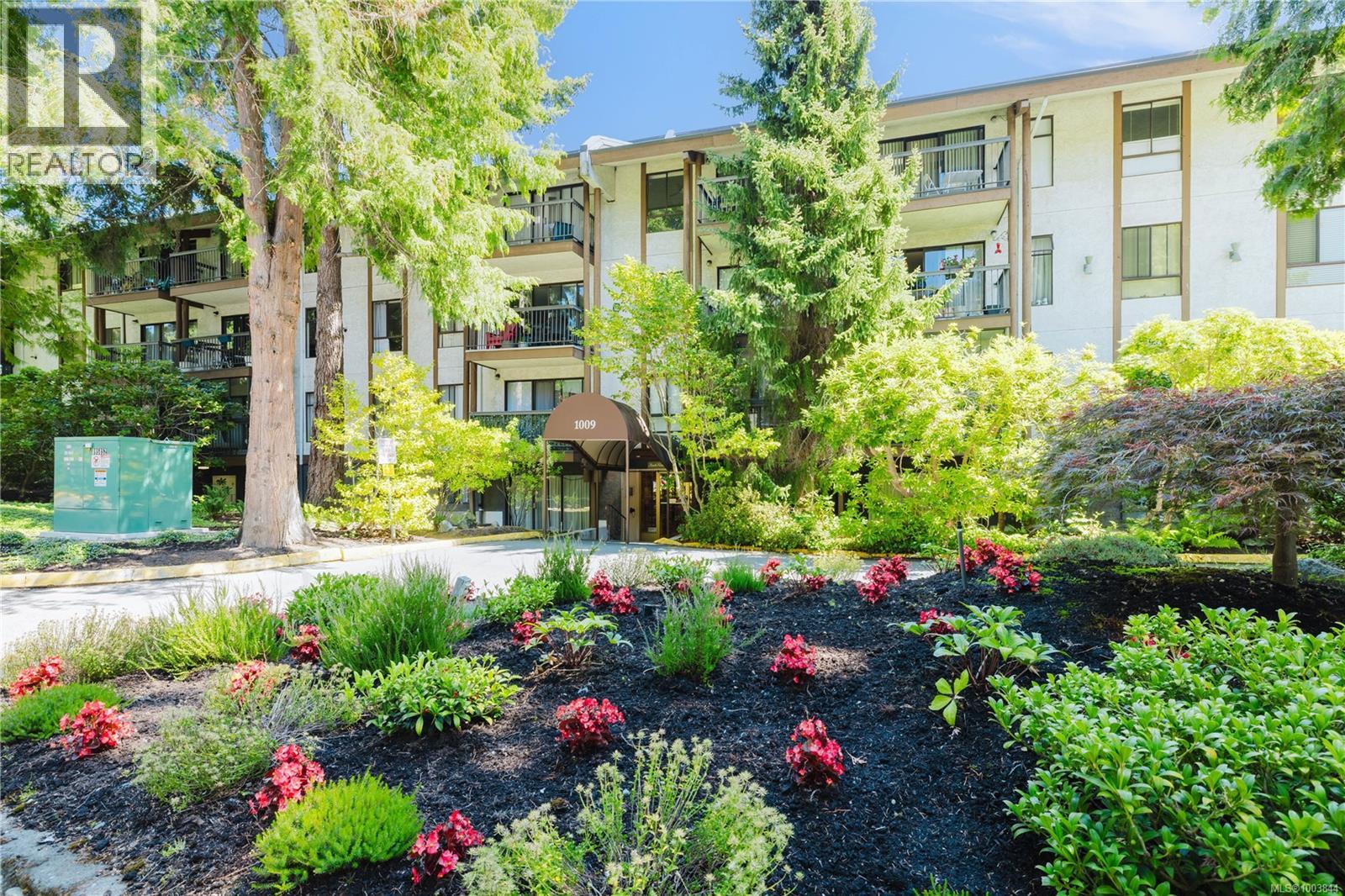 308 1009 McKenzie Ave, Saanich, British Columbia