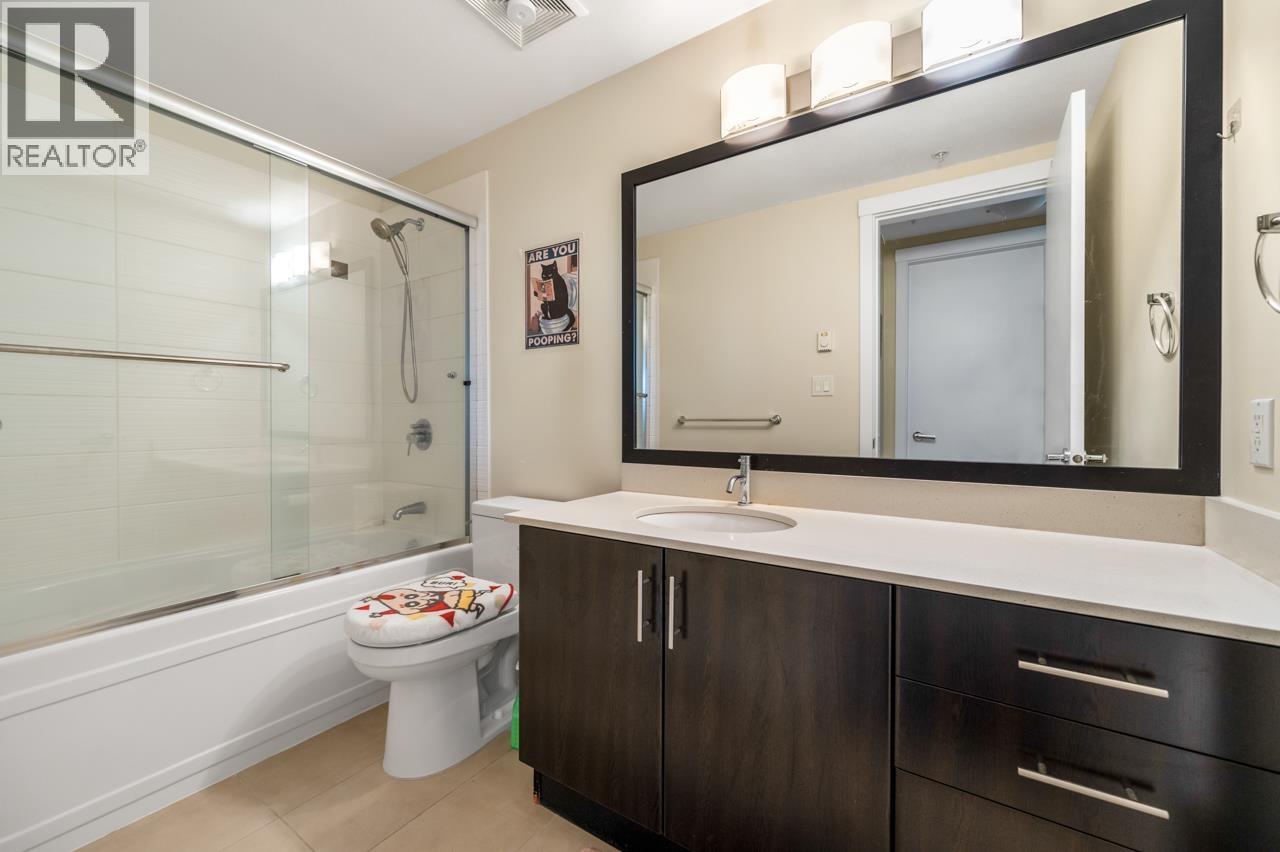 Property at 320 7777 ROYAL OAK AVENUE image 3