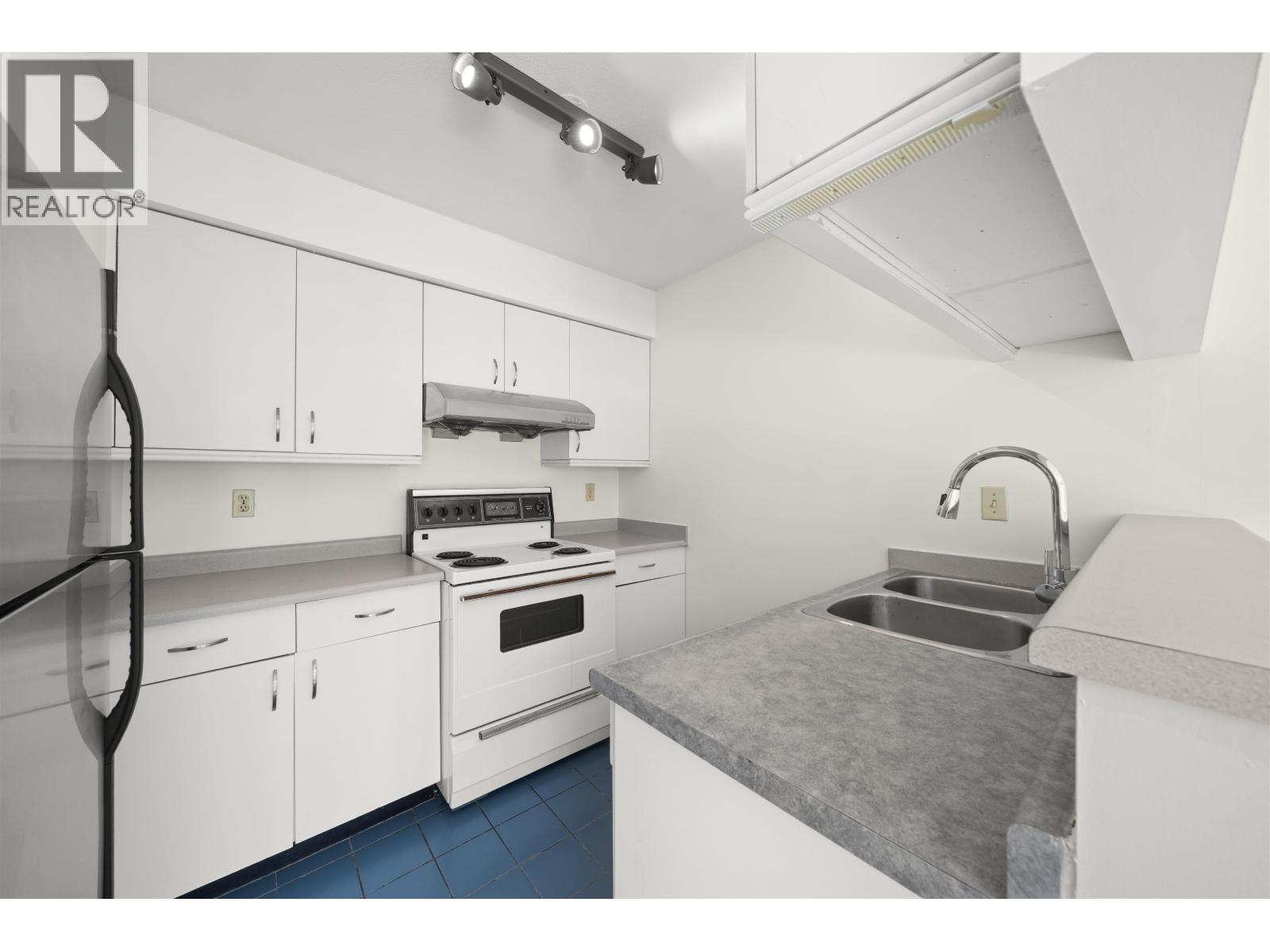 308 2238 Eton Street, Vancouver, British Columbia  V5L 1C8 - Photo 6 - R3034001