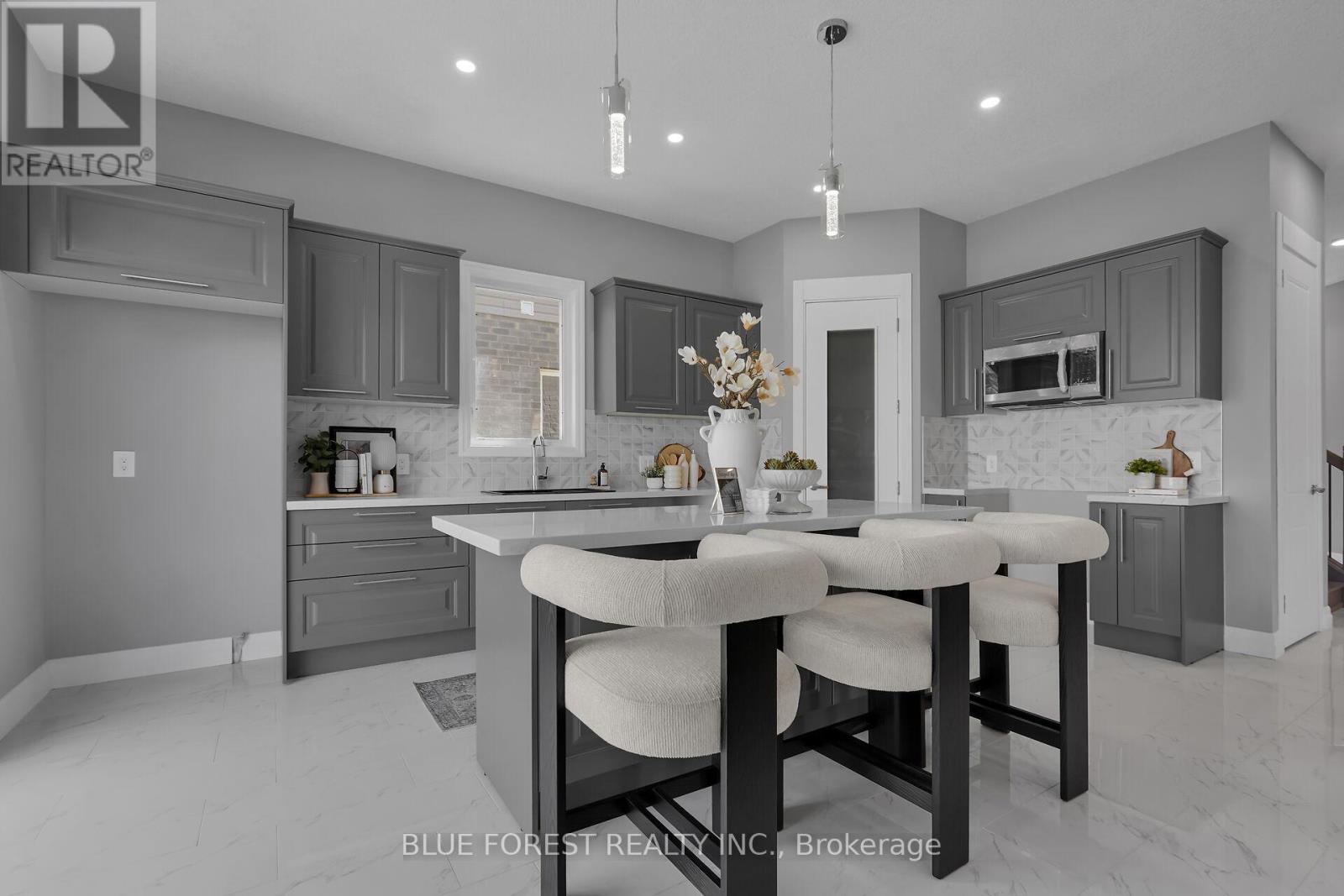 2916 Lemieux Walk, London South, Ontario  N6L 0H2 - Photo 18 - X12326343