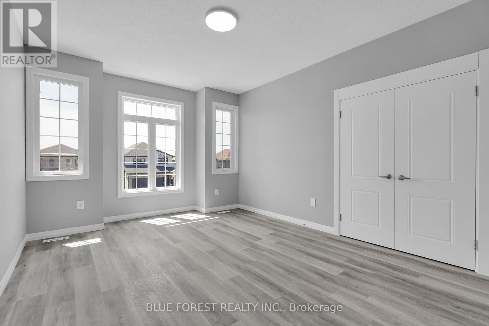 2916 Lemieux Walk, London South, Ontario  N6L 0H2 - Photo 33 - X12326343