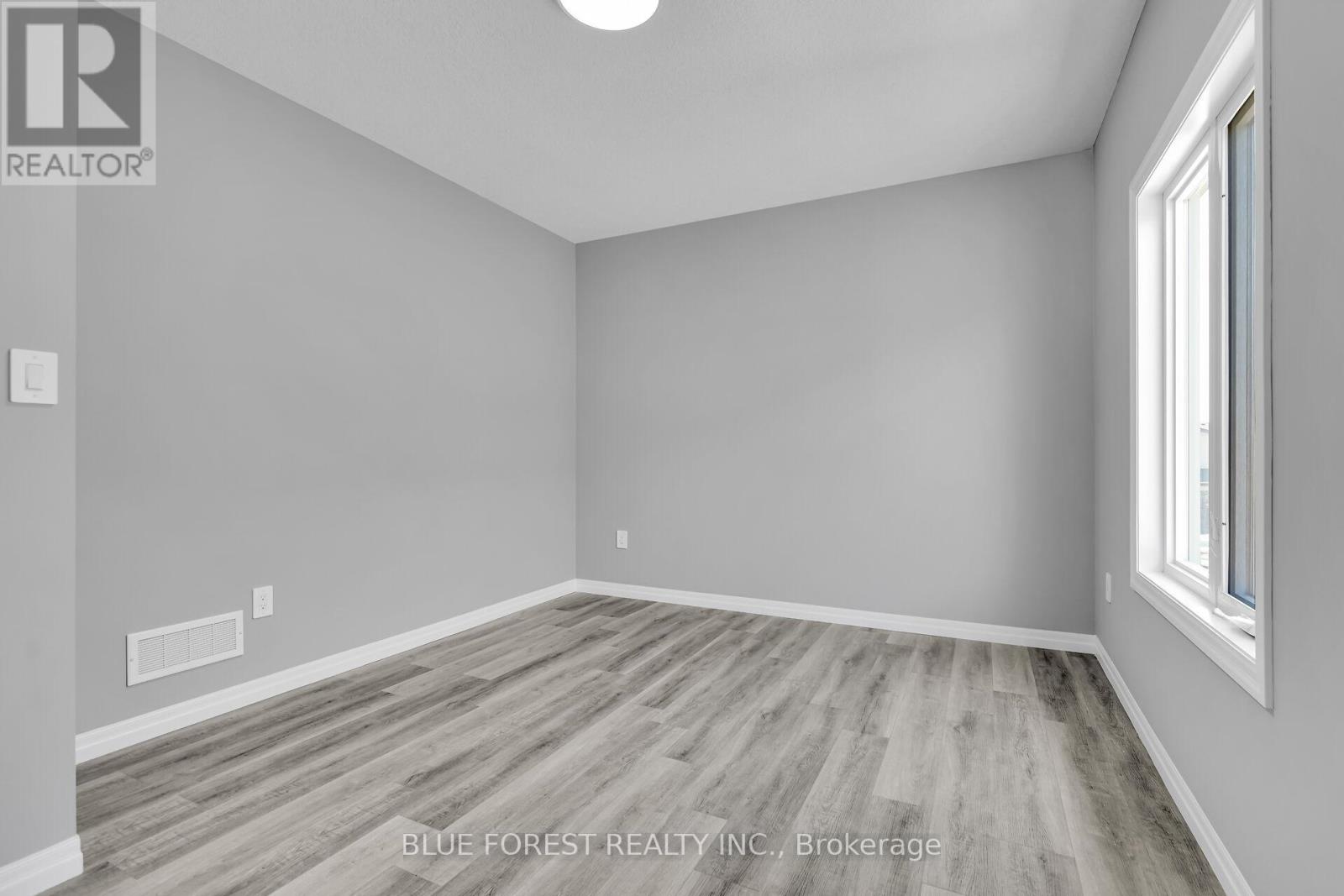 2916 Lemieux Walk, London South, Ontario  N6L 0H2 - Photo 35 - X12326343