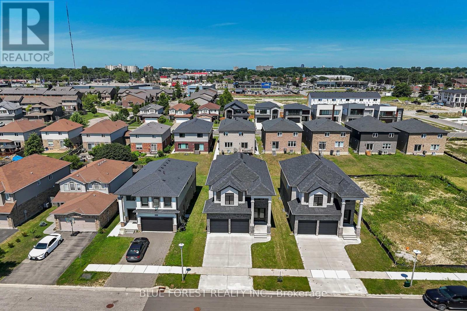 2916 Lemieux Walk, London South, Ontario  N6L 0H2 - Photo 49 - X12326343