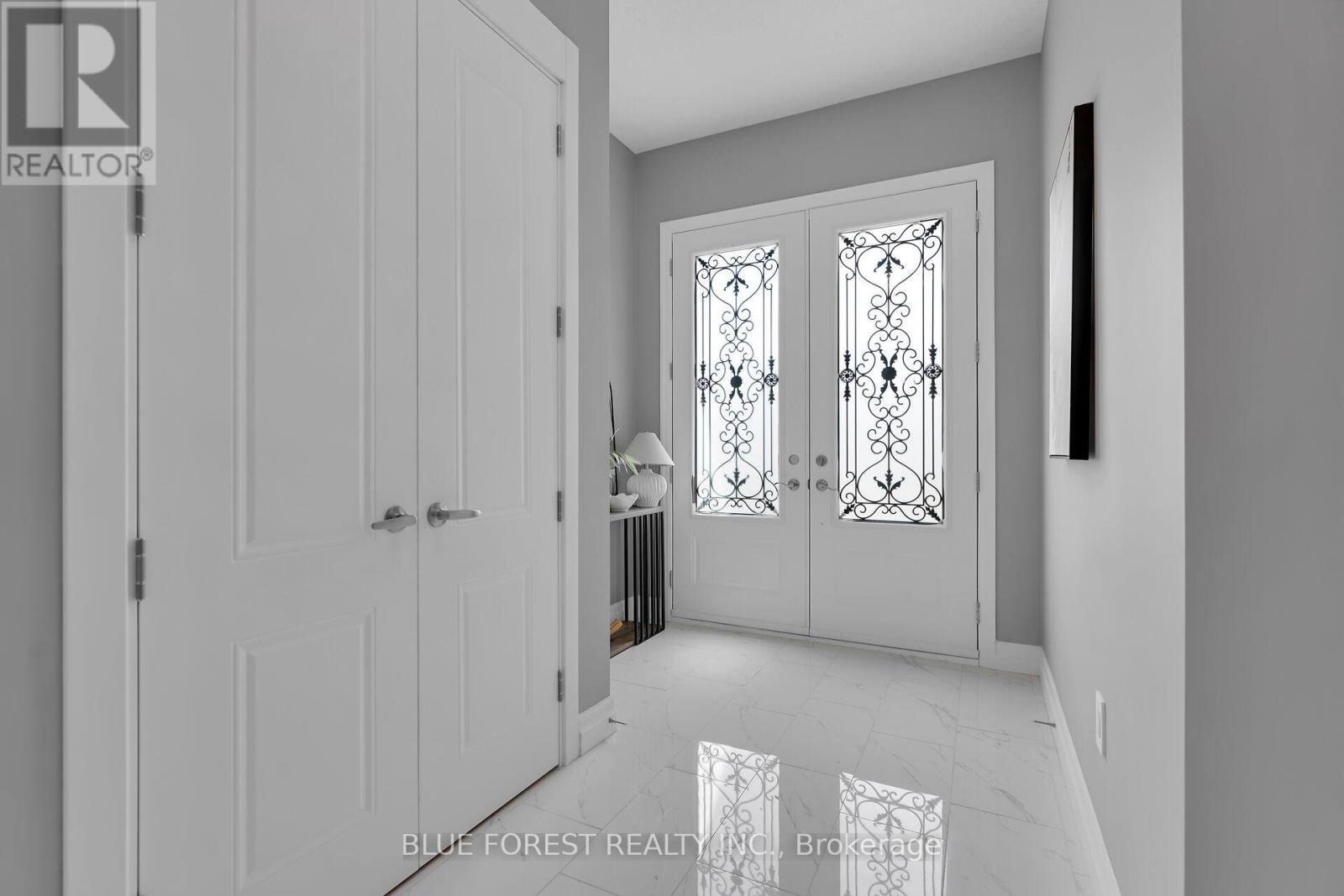 2916 Lemieux Walk, London South, Ontario  N6L 0H2 - Photo 6 - X12326343
