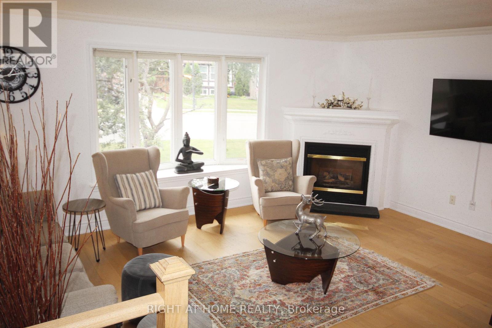 832 Boronia Crescent, Newmarket, Ontario  L3Y 5J9 - Photo 11 - N12326369