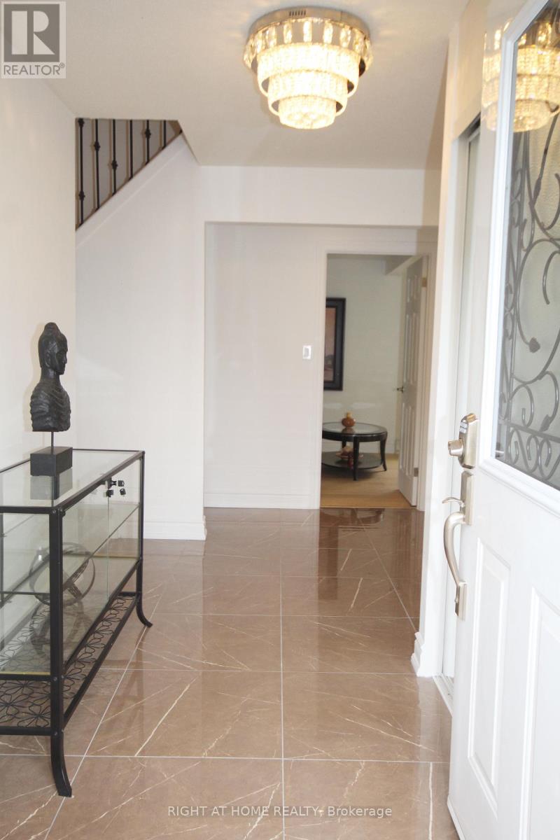 832 Boronia Crescent, Newmarket, Ontario  L3Y 5J9 - Photo 26 - N12326369