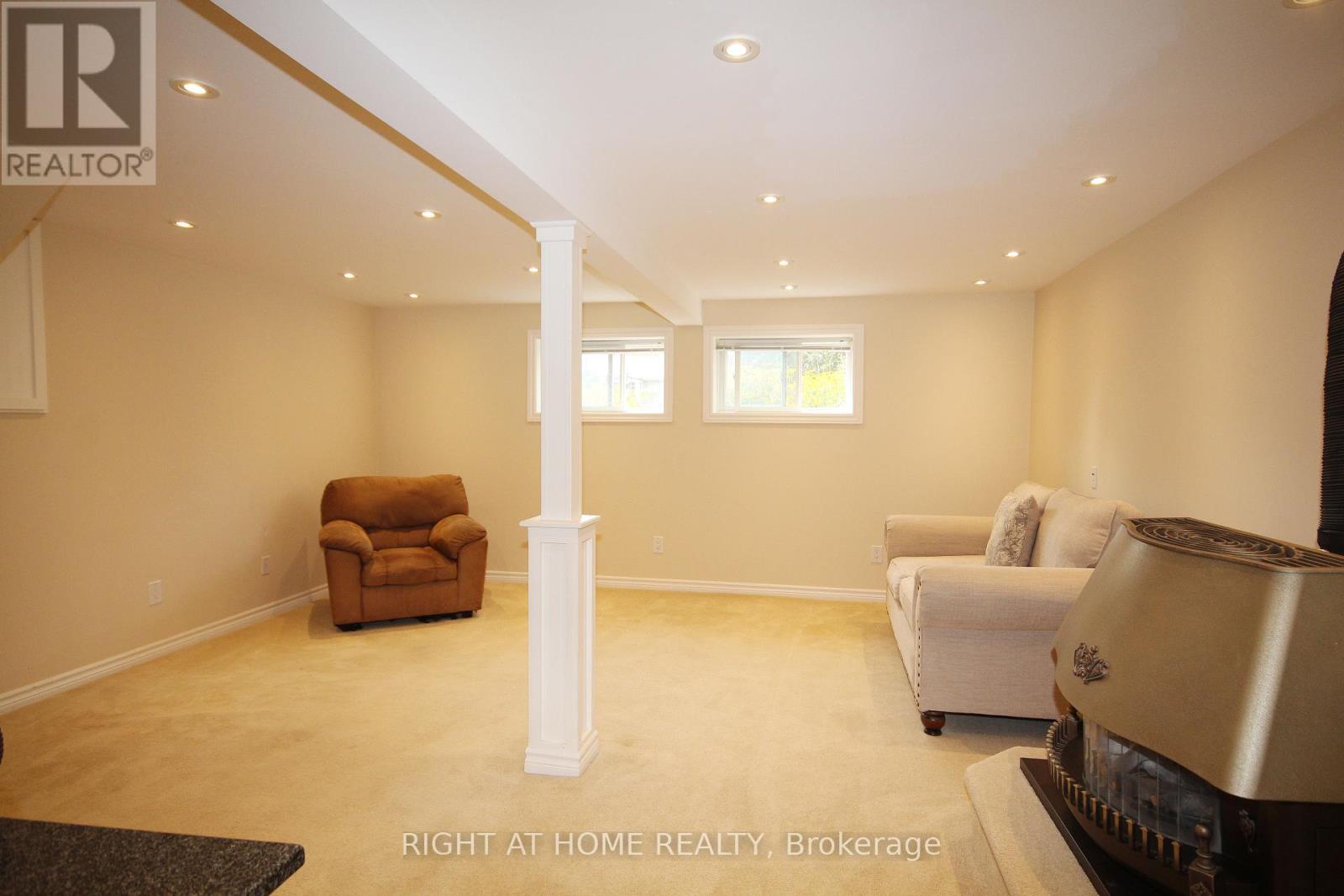 832 Boronia Crescent, Newmarket, Ontario  L3Y 5J9 - Photo 30 - N12326369