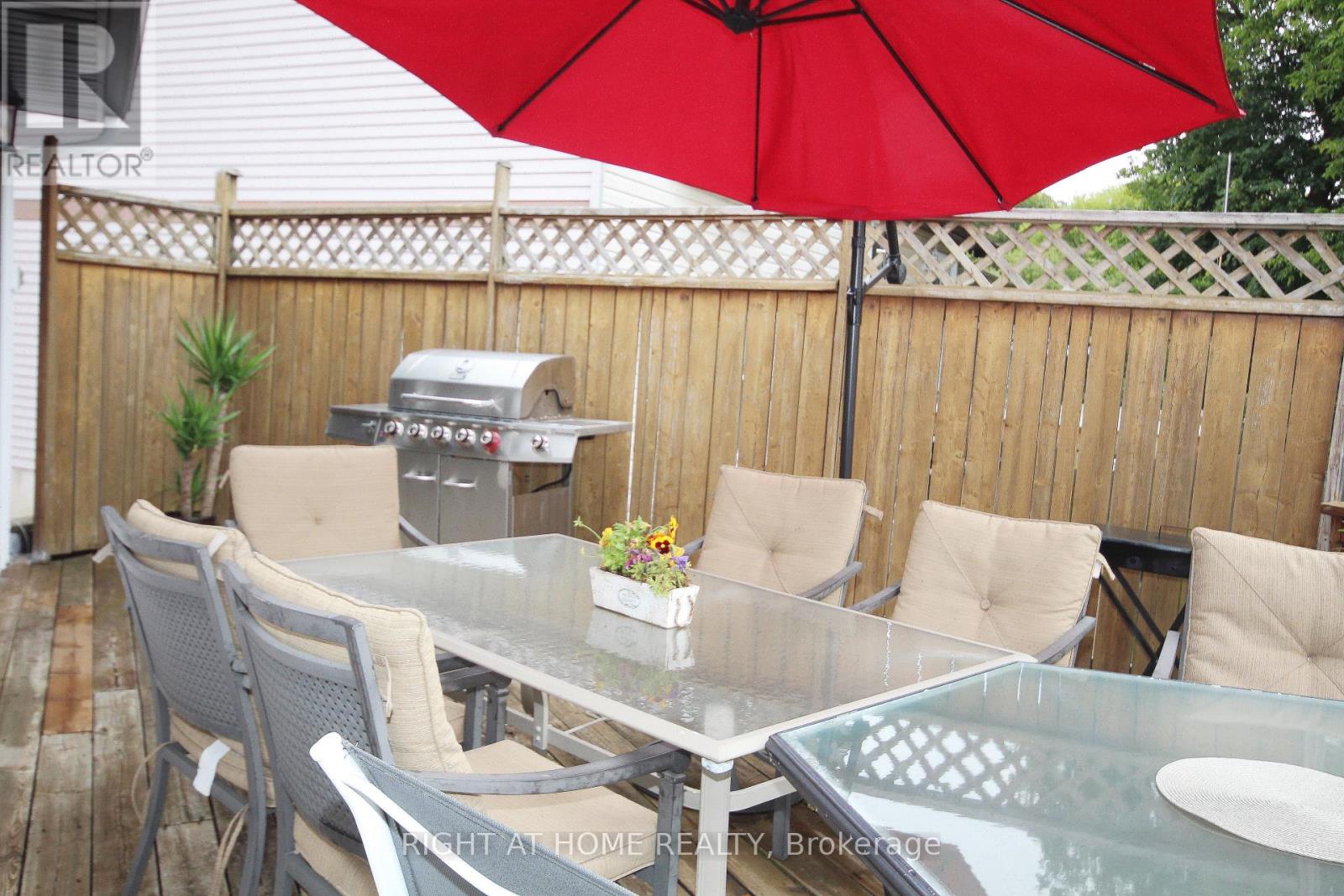 832 Boronia Crescent, Newmarket, Ontario  L3Y 5J9 - Photo 35 - N12326369