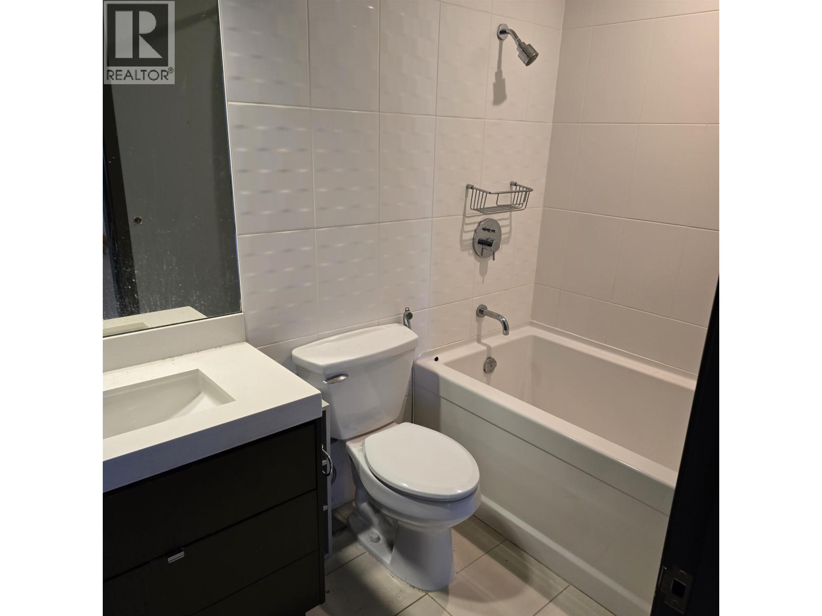 Listing Picture 18 of 21 : 102 1088 W 14TH AVENUE, Vancouver / 溫哥華 - 魯藝地產 Yvonne Lu Group - MLS Medallion Club Member