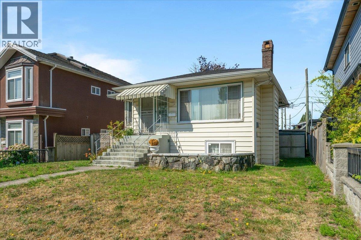 6949 Mckinnon Street, Vancouver, British Columbia  V5S 3G4 - Photo 2 - R3033754